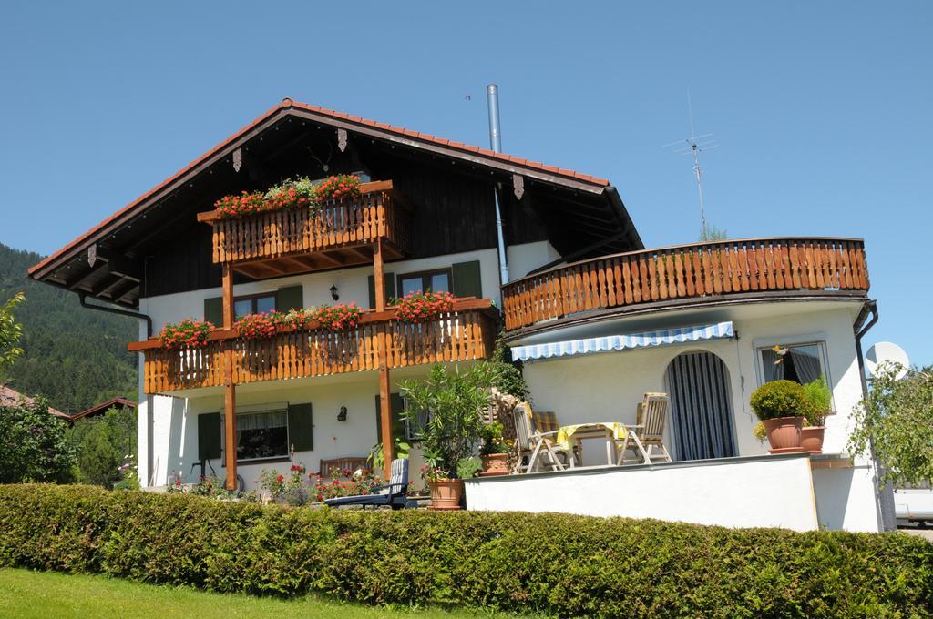 Gaestehaus Bergfrieden Больстерланґ Номер фото